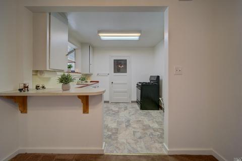 560 Russell St, Vallejo, CA 94591 photo 17