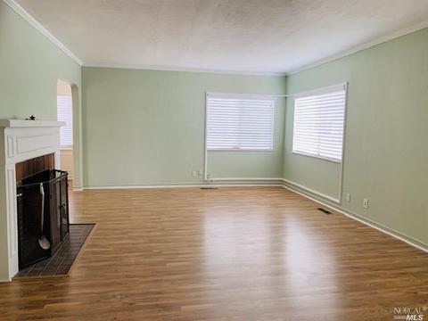 821 Amador St, Vallejo, CA 94590 photo 2