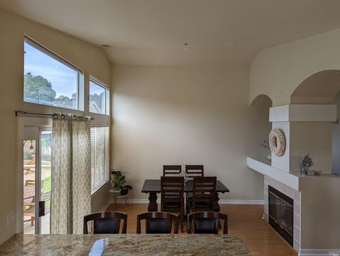 215 Gamay Dr, Cloverdale, CA 95425 photo 4