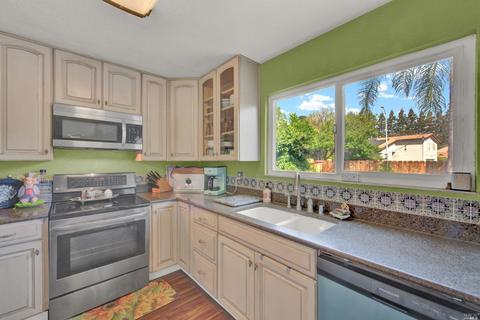 154 Longview Dr, Vacaville, CA 95687 photo 27