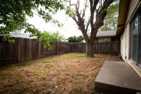 592 Trinity Ct, Dixon, CA 95620 photo 24