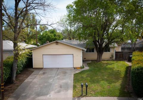 592 Trinity Ct, Dixon, CA 95620 photo 2