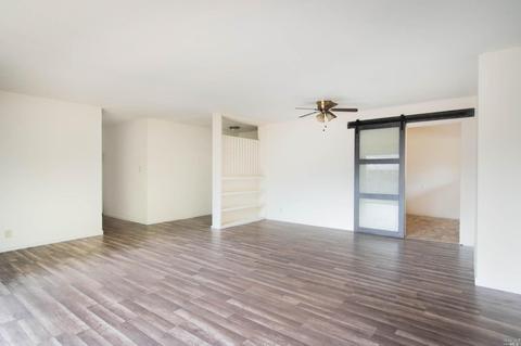 592 Trinity Ct, Dixon, CA 95620 photo 7