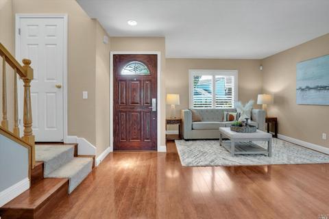 5500 Bordeaux Ct, Vallejo, CA 94591 photo 4