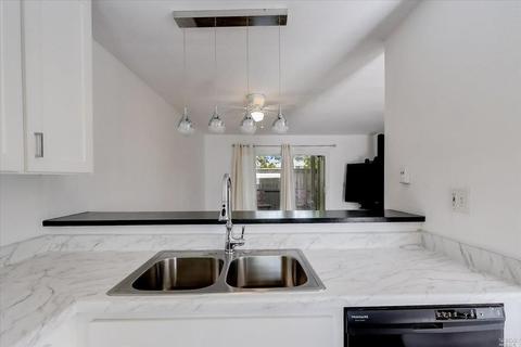 1702 Glenbrook Dr #E, Santa Rosa, CA 95401 photo 10