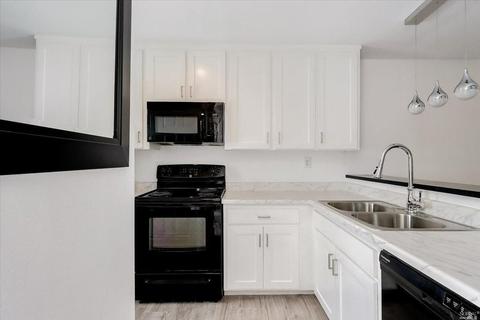 1702 Glenbrook Dr #E, Santa Rosa, CA 95401 photo 11