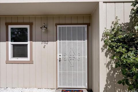 1702 Glenbrook Dr #E, Santa Rosa, CA 95401 photo 4