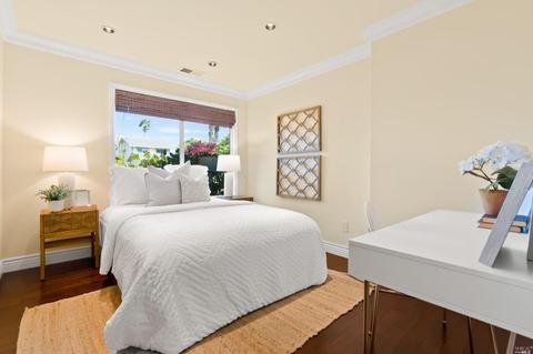 12 Del Oro Lagoon, Novato, CA 94949 photo 11