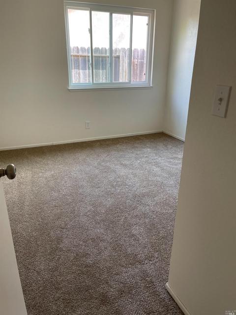 355 Arlington Cir, Fairfield, CA 94533 photo 9