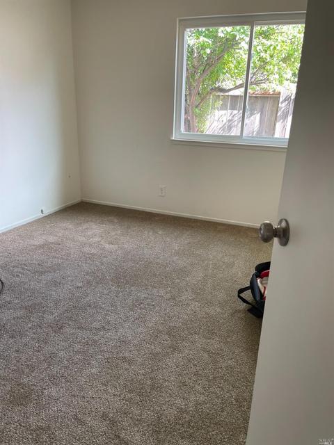 355 Arlington Cir, Fairfield, CA 94533 photo 8