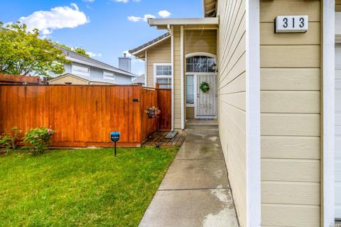 313 Alpine St, Vacaville, CA 95688 photo 4