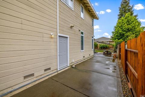 313 Alpine St, Vacaville, CA 95688 photo 50