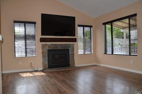 8592 Wren Dr, Cotati, CA 94931 photo 4