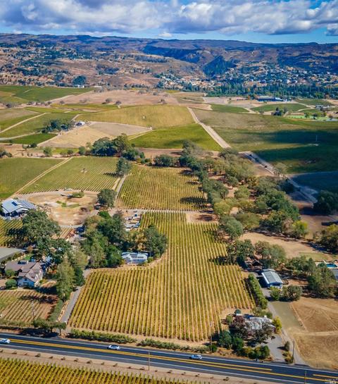 3252 Silverado Trl, Napa, CA 94558 photo 1