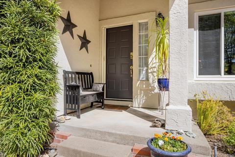 241 La Quinta Dr, Windsor, CA 95492 photo 3