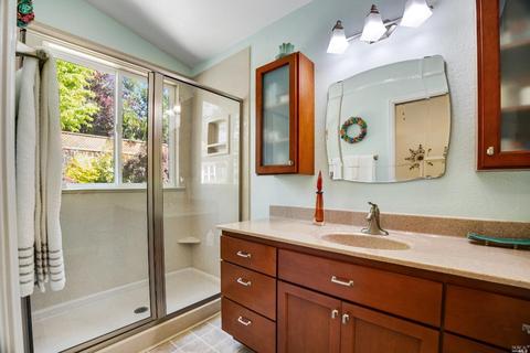 241 La Quinta Dr, Windsor, CA 95492 photo 18