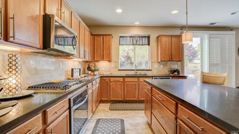 206 Joyce Dr, Vacaville, CA 95687 photo 37