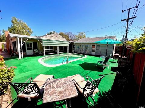 793 Elmwood Ave, Vallejo, CA 94591 photo 2