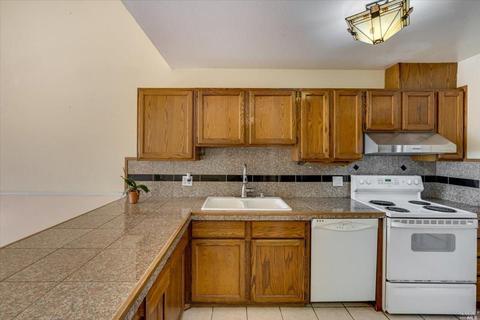 347 Freeway Dr, Napa, CA 94558 photo 11