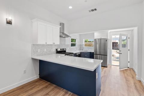 116 S E St, Santa Rosa, CA 95404 photo 10
