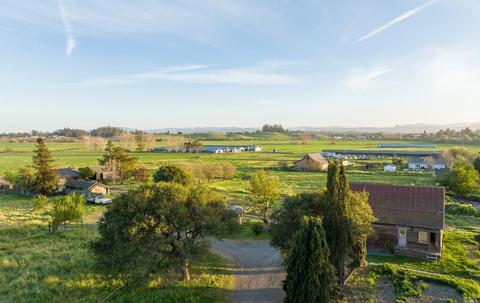 820 Old Adobe Rd, Petaluma, CA 94954 photo 1