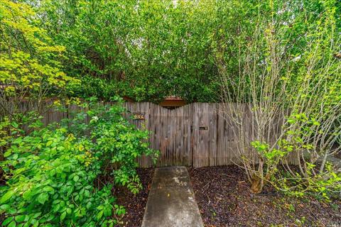 709 Marsh Dr, Napa, CA 94558 photo 23