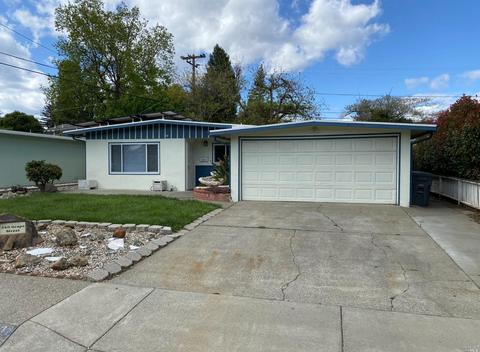 340 Grape St, Vacaville, CA 95688 photo 2