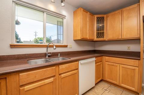 340 Grape St, Vacaville, CA 95688 photo 18