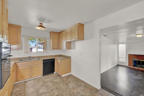 243 E Pacific Ave, Fairfield, CA 94533 photo 19