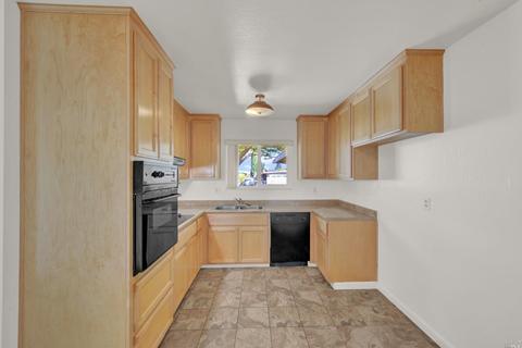 243 E Pacific Ave, Fairfield, CA 94533 photo 18