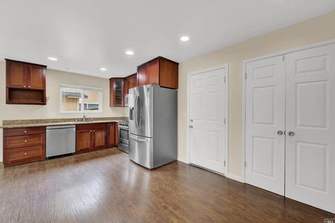 379 Trinity Dr, Vacaville, CA 95687 photo 11