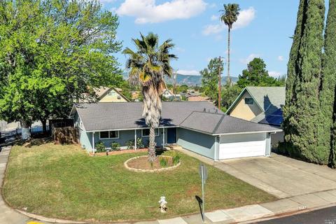 379 Trinity Dr, Vacaville, CA 95687 photo 2