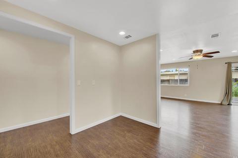 379 Trinity Dr, Vacaville, CA 95687 photo 12