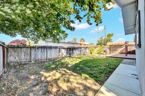 379 Trinity Dr, Vacaville, CA 95687 photo 46