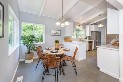 35 Wolfe Ave, San Rafael, CA 94901 photo 8
