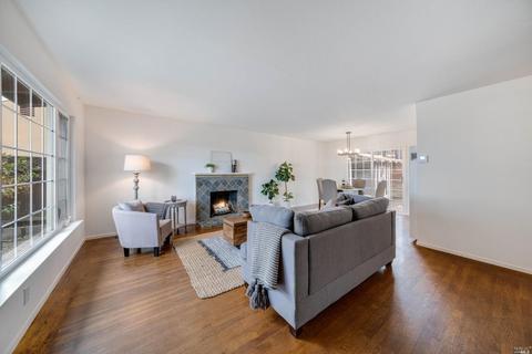 642 Rollingwood Dr, Vallejo, CA 94591 photo 4