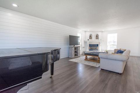 1015 Sunset Dr, Dixon, CA 95620 photo 5