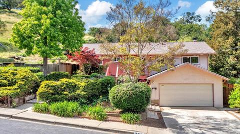 254 Christie Dr, Martinez, CA 94553 photo 4