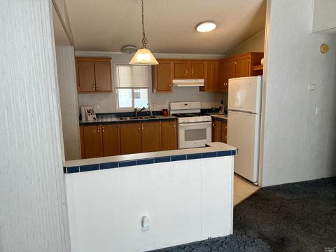 211 Jason St, Windsor, CA 95492 photo 2