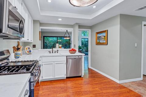 565 Rainbow Dr, Napa, CA 94558 photo 19
