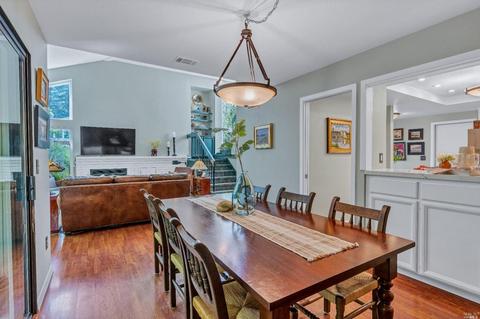 565 Rainbow Dr, Napa, CA 94558 photo 14