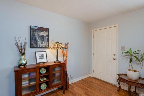 604 Mcpeak St, Ukiah, CA 95482 photo 3