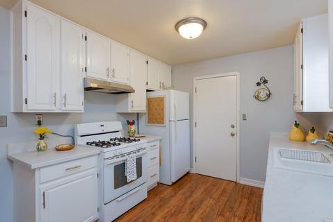 604 Mcpeak St, Ukiah, CA 95482 photo 9