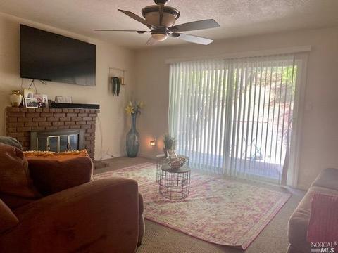 832 Stanford Dr, Vallejo, CA 94589 photo 2