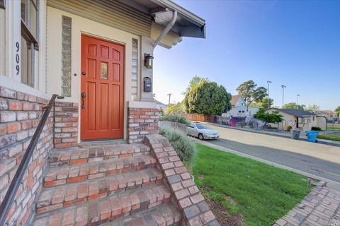 909 Ohio St, Vallejo, CA 94590 photo 6