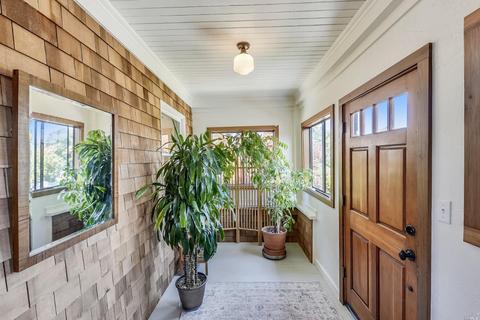 815 Alameda St, Vallejo, CA 94590 photo 3