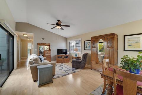161 Helmsman Ct, Vallejo, CA 94591 photo 5
