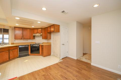 463 Blakemore Ct, Fairfield, CA 94533 photo 12