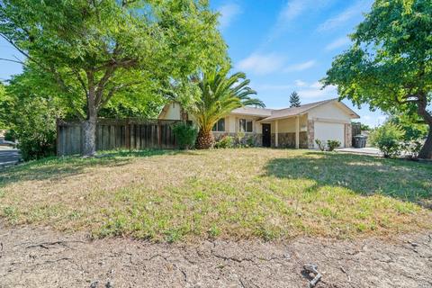 2058 Falcon Ct, Fairfield, CA 94533 photo 2