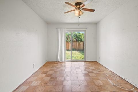 2058 Falcon Ct, Fairfield, CA 94533 photo 23